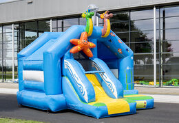 Bestel opblaasbare slide combo springkasteel in thema seaworld bij JB Inflatables Nederland. Koop opblaasbare springkastelen met glijbaan nu online