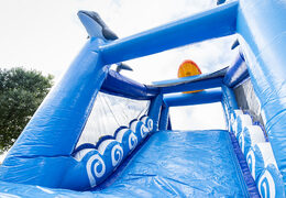 Surf run 17m met 7 spelelementen en kleurrijke objecten kopen voor kids. Bestel uw opblaasbare stormbanen nu online bij JB Inflatables Nederland