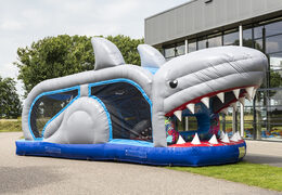 Haai stormbaan met 3D-objecten kopen voor kinderen. Bestel opblaasbare stormbanen nu online bij JB Inflatables Nederland