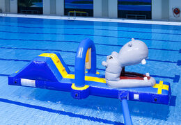 Opblaasbare nijlpaard run stormbaan met leuke objecten voor zowel jong als oud. Bestel opblaasbare stormbanen nu online bij JB Inflatables Nederland