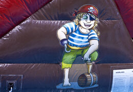 Dubbele Zig Zag piraat stormbaan voor zowel jong als oud bestellen. Koop opblaasbare zwembadstormbanen nu online bij JB Inflatables Nederland