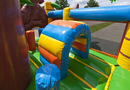 Springkasteel in piratenschip met een glijbaan bestellen voor kinderen. Koop opblaasbare springkastelen online bij JB Inflatables Nederland