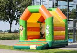 Midi opblaasbare springkasteel kopen in jungle thema voor kinderen. Koop nu springkastelen online bij JB Inflatables Nederland