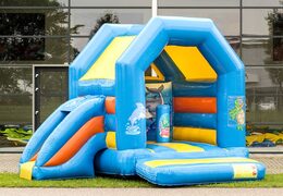 Midi overdekt multifun springkasteel met glijbaan kopen in seaworld thema voor kinderen. Koop springkastelen online bij JB Inflatables Nederland online bij JB Inflatables 