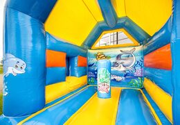 Midi opblaasbare multifun springkasteel met glijbaan te koop in seaworld thema voor kinderen. Koop springkastelen online bij JB Inflatables Nederland