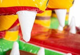 Indoor opblaasbaar multiplay Jungleworld springkasteel met een glijbaan en 3D objecten kopen voor kinderen. Bestel springkastelen online bij JB Inflatables Nederland