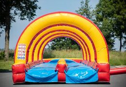 Spectaculaire opblaasbare dubbele buischuifbaan 20m lang met een extra brede baan bestellen voor kinderen. Koop opblaasbare buikschuifbanen nu online bij JB Inflatables Nederland
