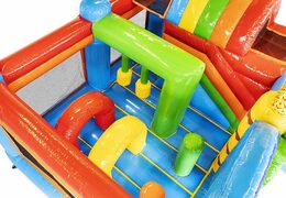 Opblaasbaar springkasteel tropical thema met glijbanen en objecten in het kussen bestellen voor kinderen