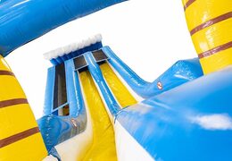 Opblaasbare waterglijbaan te koop in het blauw met wit en palmbomen voor kinderen