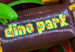Opblaasbare Mini Multiplay springkasteel in thema Dino te koop voor kinderen. Bestel nu opblaasbare springkastelen bij JB Inflatables Nederland