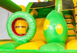 Hindernissen op springkasteel van JB Inflatables