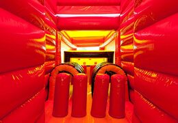 Hindernissen op springkasteel stormbaan