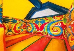 Geel oranje bloemen aan binnenkant van Slide Combo Paradise Island