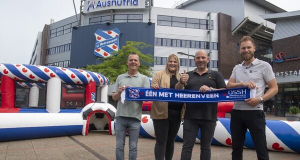 JB Inflatables en SC Heerenveen maken promotie artikelen in huisstijl