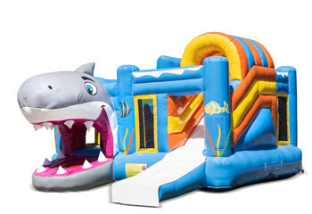 Opblaasbaar open multiplay springkussen met glijbaan kopen in thema haai shark voor kinderen. Bestel opblaasbare springkussens online bij JB Inflatables Nederland