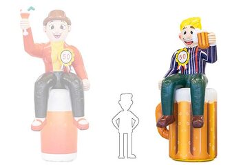 Opblaasbare Abraham pop zittend op een bierglas met een biertje in zijn hand kopen