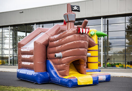 Opblaasbare springkasteel te koop in piraat thema voor kinderen. Bestel nu opblaasbare springkastelen met glijbaan bij JB Inflatables Nederland