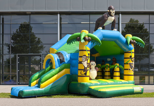 Overdekt multifun springkussen met glijbaan in thema jungle met een 3D object van een goriila aan de bovenkant bestellen voor kinderen. Koop springkussens online bij JB Inflatables Nederland