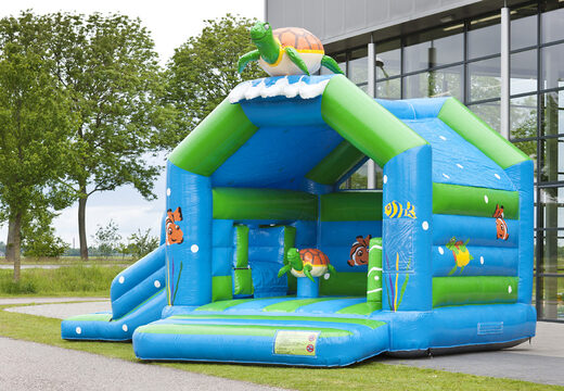 Multifun luchtkussen met een opvallend 3D turtle figuur aan de bovenkant en een glijbaan bestellen voor kids. Koop luchtkussens online bij JB Inflatables Nederland