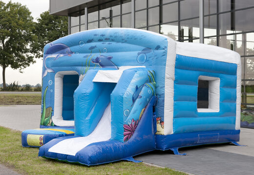 Opblaasbaar overdekt maxi multifun springkasteel in zee thema met glijbaan voor kinderen kopen. Bestel springkastelen online bij JB Inflatables Nederland