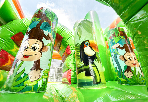Multiplay safari gorilla springkussen met een glijbaan, leuke objecten op het springvlak en opvallende 3D objecten kopen voor kids. Bestel opblaasbare springkussens online bij JB Inflatables Nederland