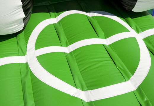 Multiplay soccer luchtkussen met een glijbaan, leuke objecten op het springvlak en opvallende 3D objecten bestellen voor kinderen. Bestel opblaasbare luchtkussens online bij JB Inflatables Nederland