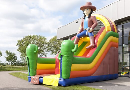 Grote opblaasbare multifunctionele glijbaan in beach thema met een plonsbad, indrukwekkend 3D object, frisse kleuren en de 3D obstakels kopen voor kinderen. Bestel opblaasbare glijbanen nu online bij JB Inflatables Nederland