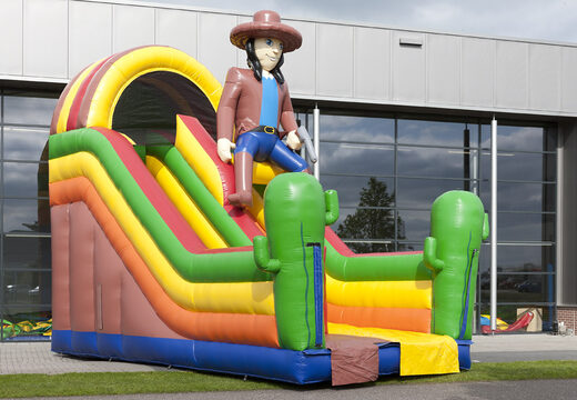 Beach themed opblaasbare glijbaan met een plonsbad, indrukwekkend 3D object, frisse kleuren en de 3D obstakels kopen voor kinderen. Bestel opblaasbare glijbanen nu online bij JB Inflatables Nederland