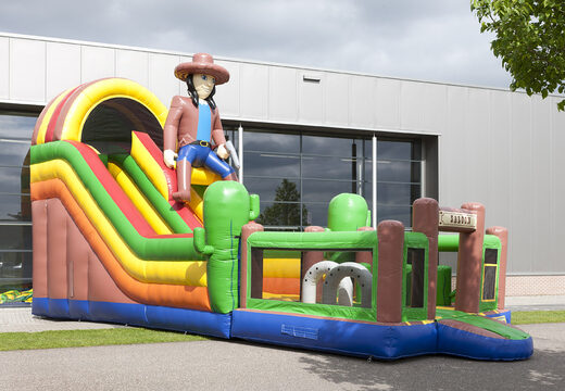 Multifunctionele opblaasbare glijbaan in strand thema met een plonsbad, indrukwekkend 3D object, frisse kleuren en de 3D obstakels voor kinderen bestellen. Koop opblaasbare glijbanen nu online bij JB Inflatables Nederland