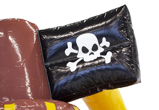 Koop opblaasbare 9 meter stormbaan met 3D-objecten in thema piratenboot voor kids. Bestel opblaasbare stormbanen nu online bij JB Inflatables Nederland