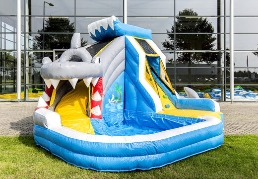 Splashy haai springkasteel met bad kopen bij JB Inflatables Nederland. Bestel springkastelen online bij JB Inflatables Nederland