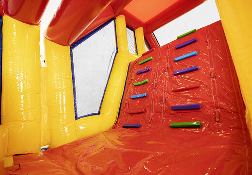 19meter lange stormbaan in thema standaard met passende 3D objecten kopen voor kids.  Bestel opblaasbare stormbanen nu online bij JB Inflatables Nederland