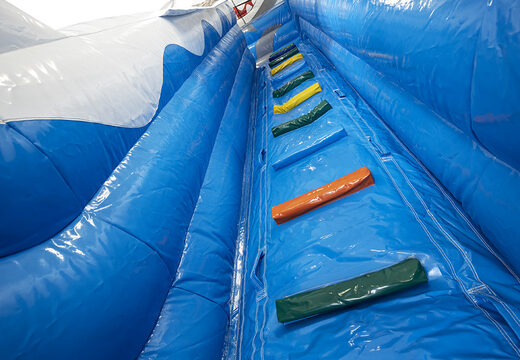 Koop een spectaculaire opblaasbare glijbaan in thema haai met leuke prints en 3D-objecten voor kids. Bestel opblaasbare glijbanen nu online bij JB Inflatables Nederland