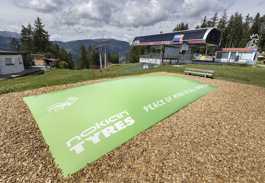 Airmountain in thema St. Vigil in uw gegeven maat voor kinderen laten maken. Koop opblaasbare springbergen nu online bij JB Inflatables Nederland