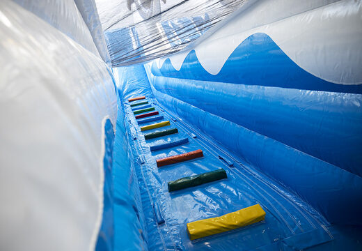 Perfecte opblaasbare glijbaan in dolfijn thema met 3D-objecten bestellen voor kinderen. Koop opblaasbare glijbanen nu online bij JB Inflatables Nederland