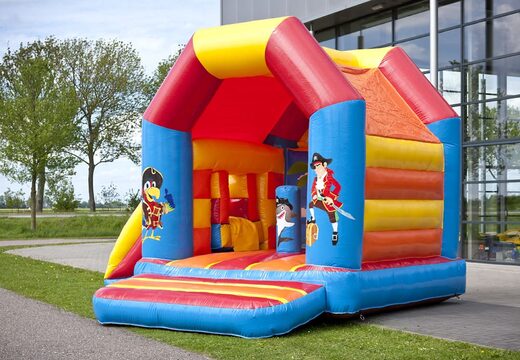 Midi multifun overdekt  luchtkussen met glijbaan kopen in piraat thema voor kinderen. Bestel luchtkussens online bij JB Inflatables Nederland