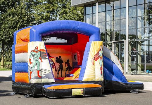 Klein overdekt multifun luchtkussen kopen in thema superhelden voor kinderen. Bestel luchtkussens online bij JB Inflatables Nederland