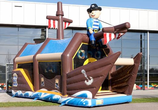 Bestel shooting combo piraat springkasteel met schiet spel en glijbaan voor kinderen. Koop opblaasbare springkastelen online bij JB Inflatables Nederland