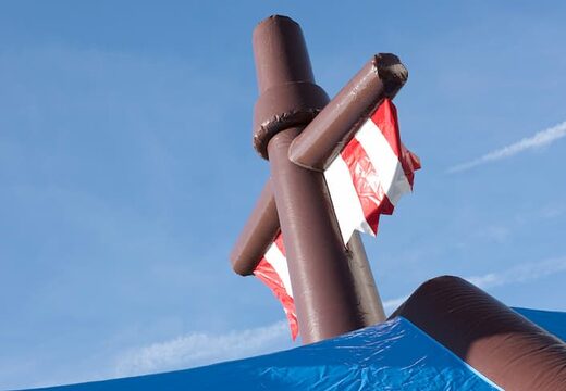 Koop shooting combo piraat springkasteel overdekt met schiet spel en glijbaan voor kinderen. Bestel opblaasbare springkastelen online bij JB Inflatables Nederland