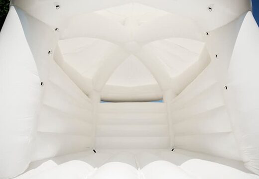 Standaard carrousel wit trouwkussen luchtkussen voor kinderen kopen. Bestel luchtkussens online bij JB Inflatables Nederland