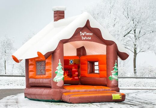 Standaard Skihut winterworld springkastelen met een 3D schoorsteen bovenop voor kinderen. Koop overdekt springkastelen online bij JB Inflatables Nederland