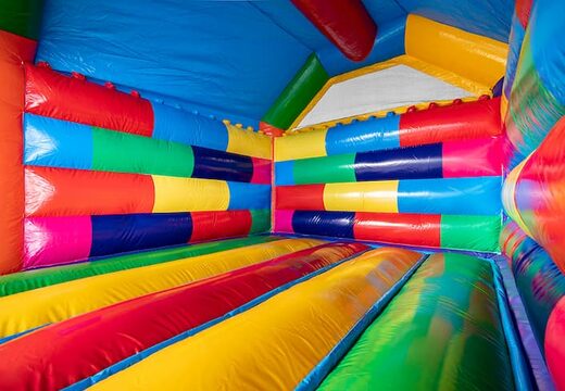 Standaard superblock springkasteel in opvallende desgn en een grappige animatie in de vrom van een pop bestellen voor kinderen. Bestel springkastelen online bij JB Inflatables Nederland