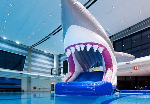 Opblaasbare waterstormbaan huren in haai thema voor kinderen