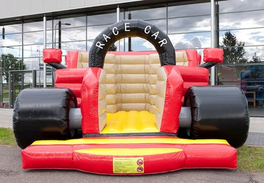 Groot springkussen kopen in de vorm van en een echte formule 1 racewagen voor kinderen. Koop springkussens online bij JB Inflatables Nederland