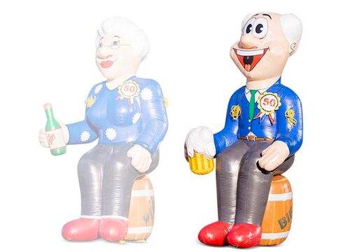 Abraham pop zittend op een vat bier met bier in zijn hand te koop als blikvanger bij verjaardagen