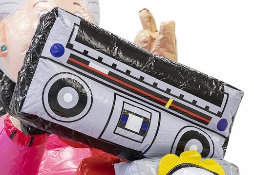 Opvallende Sarah pop blikvanger scootmobiel kopen voor verjaardag 50 jubilaris bij JB Inflatables