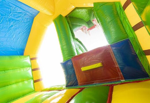 Opblaasbaar springkasteel met glijbaan in de vorm van een krokodil kopen voor kinderen 