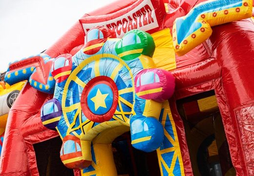 Groot opblaasbaar multiplay luchtkussen in achtbaan thema inclusief glijbaan bestellen voor kinderen