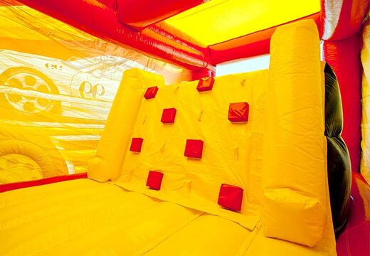 Obstakels op springkasteel van JB Inflatables
