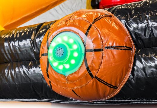 Interactief systeem te gebruiken op springkasteel spel